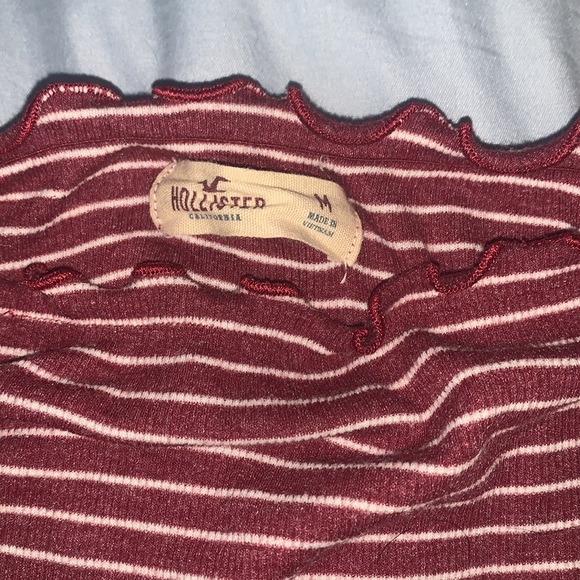 Hollister red and white striped off the shoulders cropped long sleeve top - Picture 2 of 2